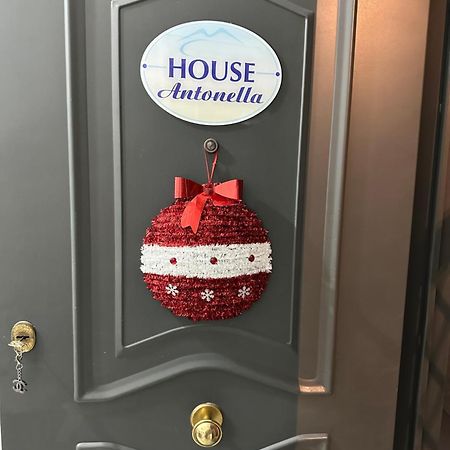 House Antonella Apartment Napoli Bagian luar foto